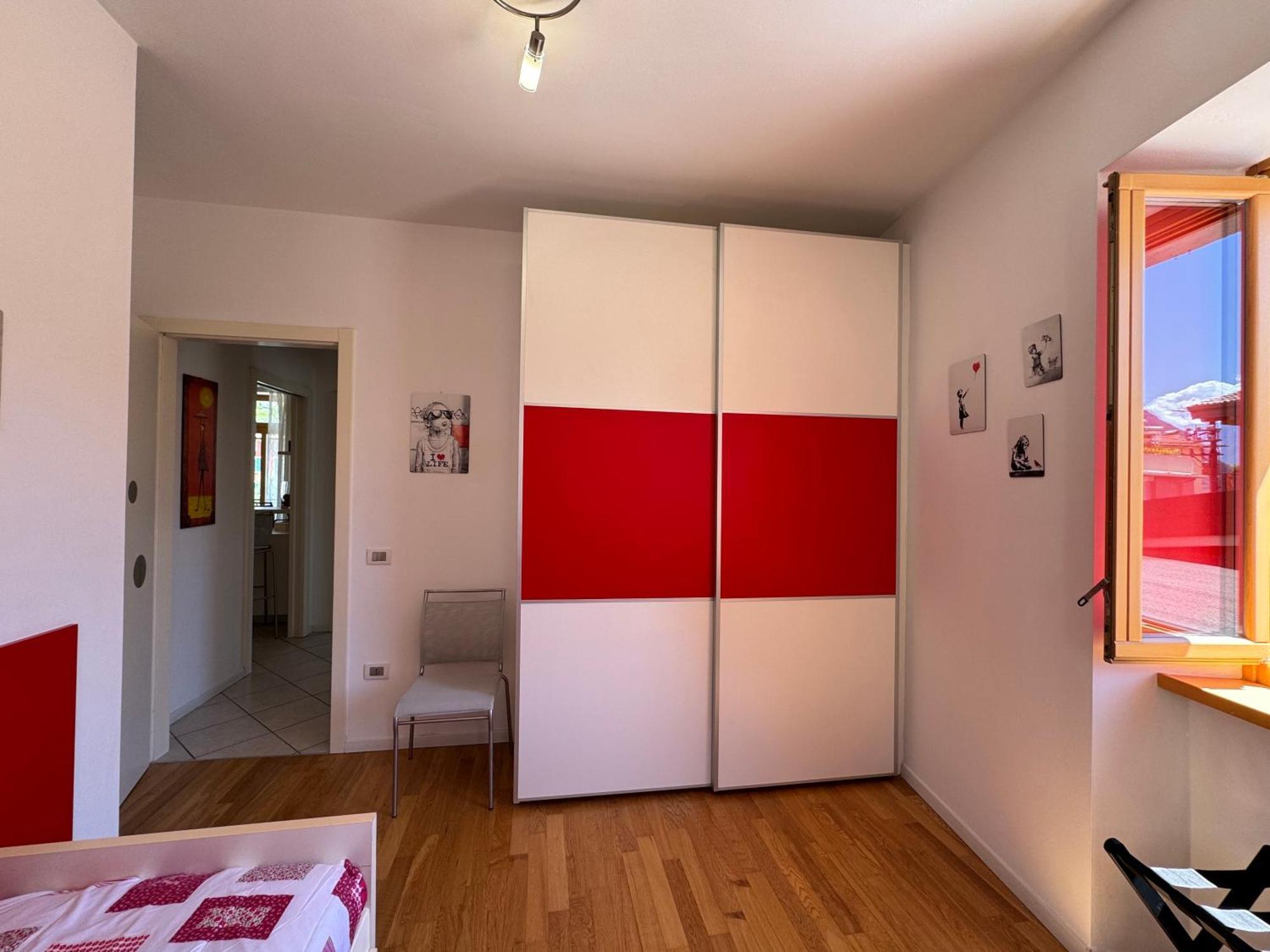Das Rote Haus ริวาเดลการ์ดา ภายนอก รูปภาพ